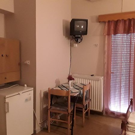 Γιαννουλα Κρετση Hotel Kamena Vourla Buitenkant foto