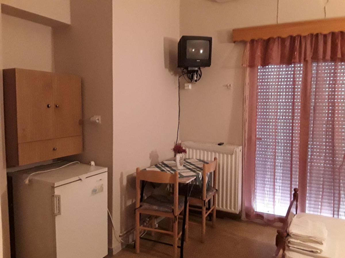 Γιαννουλα Κρετση Hotel Kamena Vourla Buitenkant foto